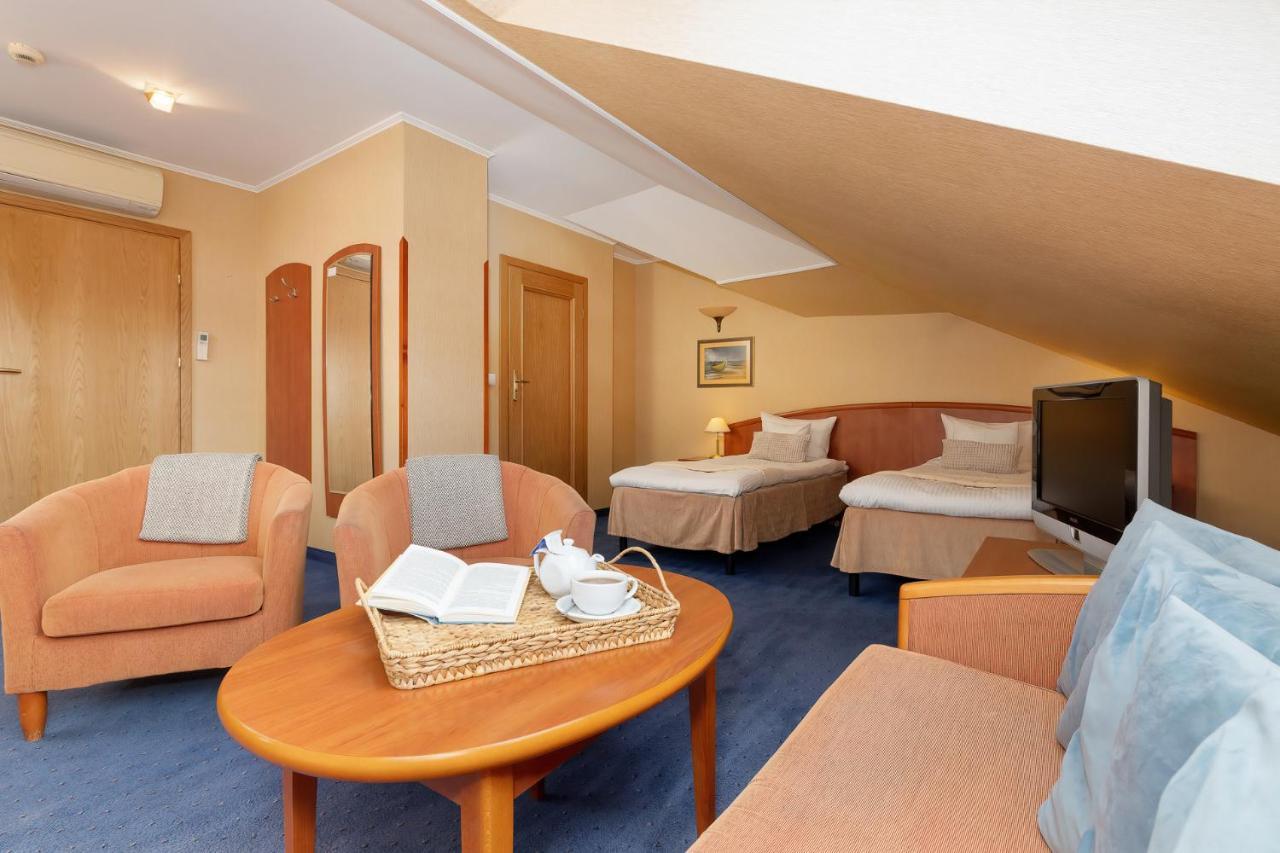 Hoff Wellness & 3*