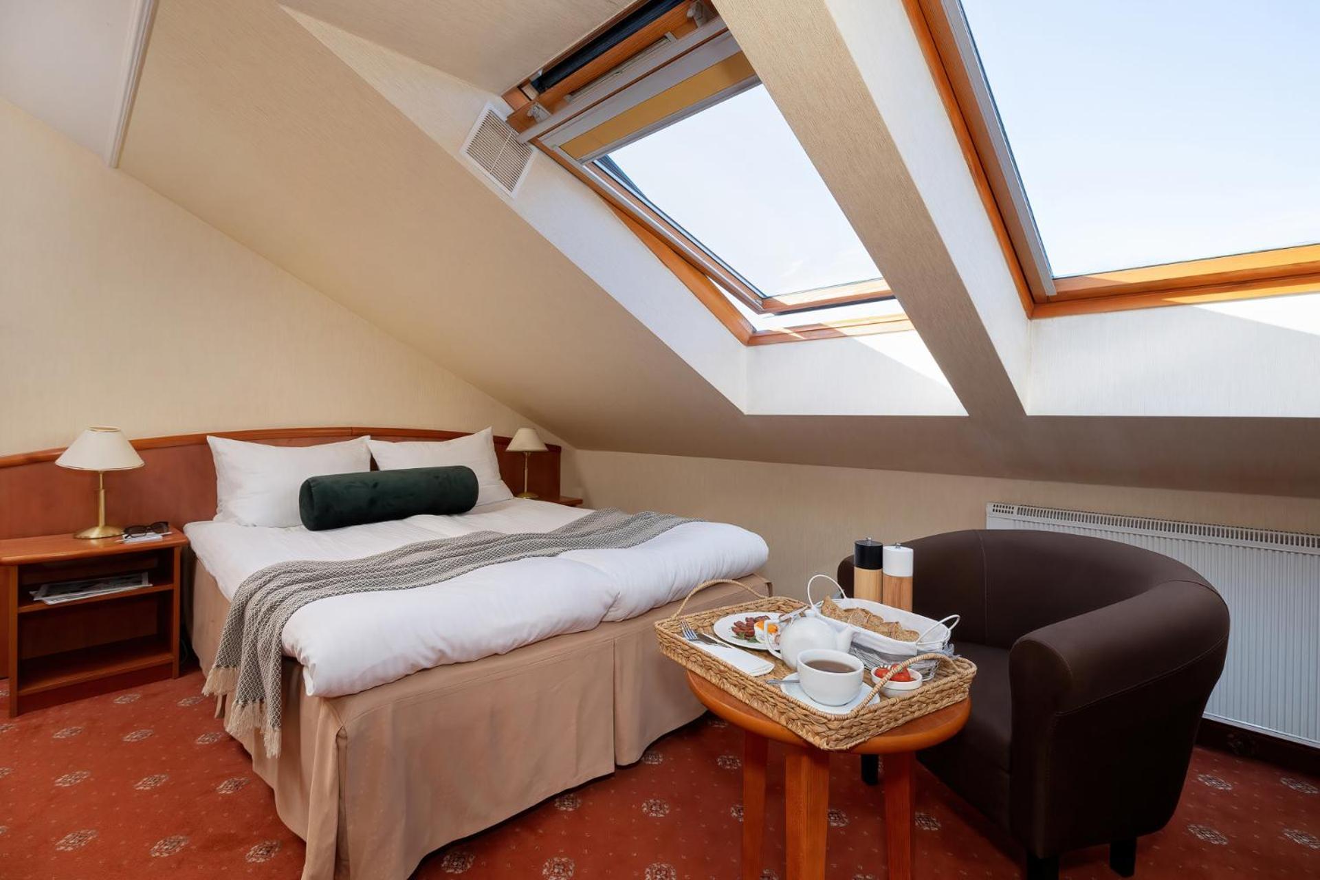Hoff Wellness & 3*